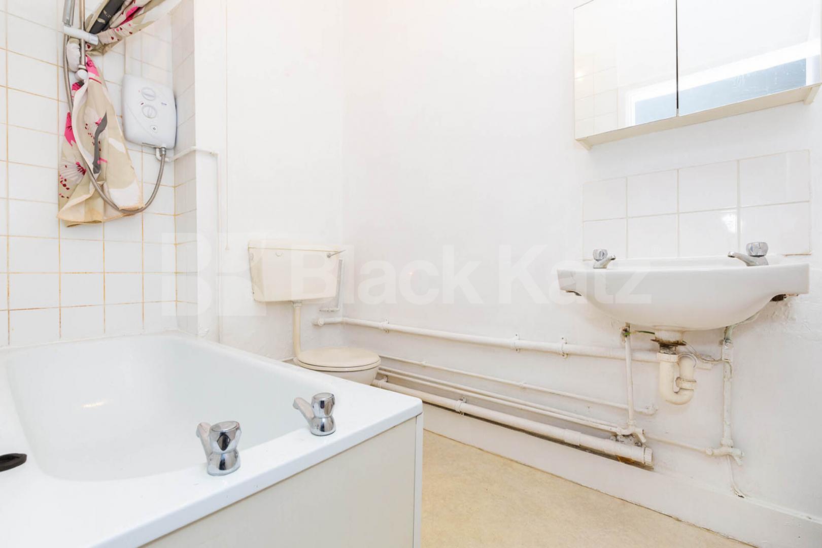 2 bedroom located only a short walk to Crouch End Broadway  Priory Road, Crouch End